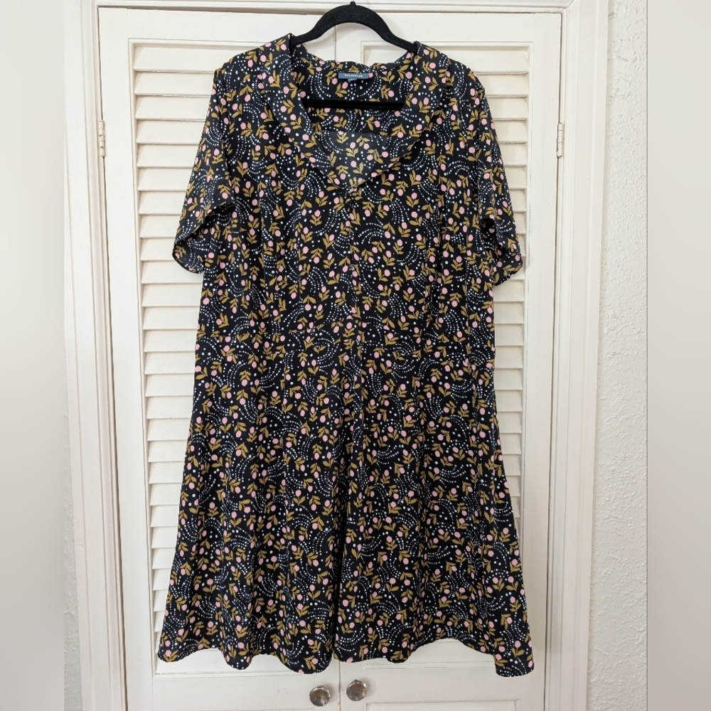 Modcloth A-Line Retro Floral Short Sleeve V-Neck Dress